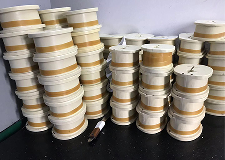 硅膠灌模出現(xiàn)冒泡，啥情況